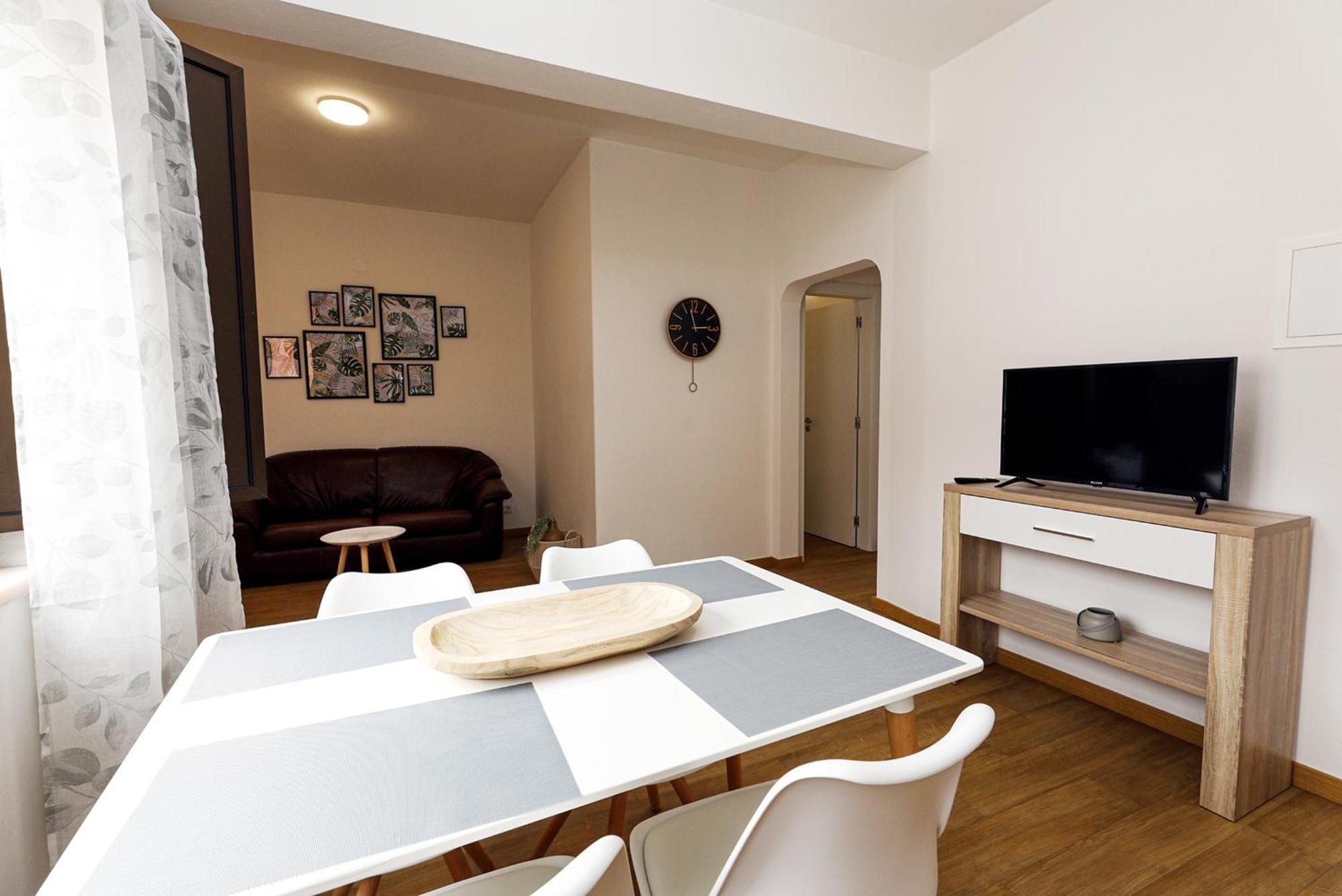 B87 - Windmill 2 Bed Apartment In Odiáxere エクステリア 写真