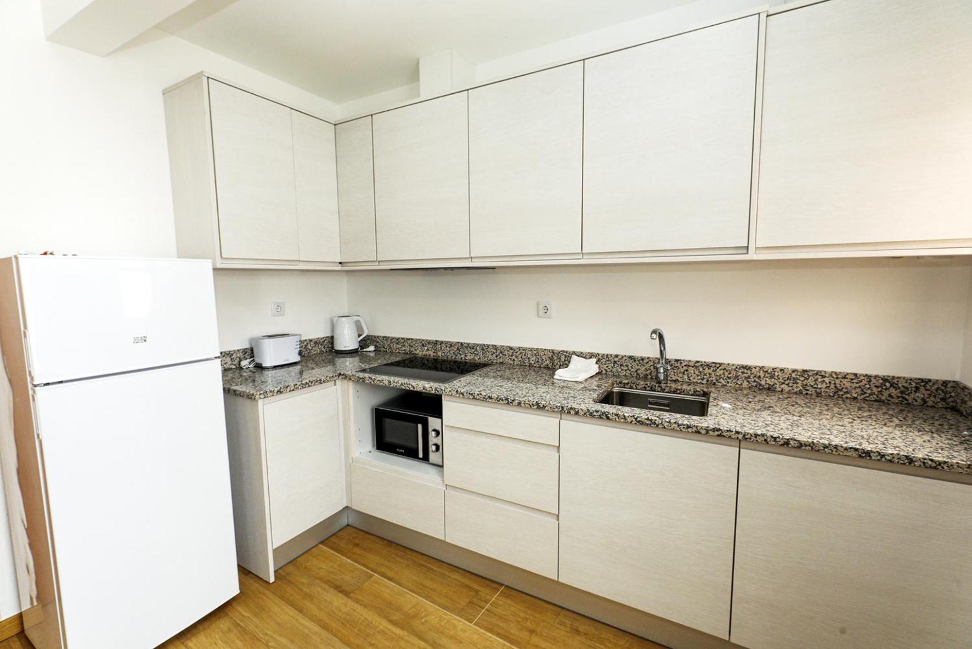 B87 - Windmill 2 Bed Apartment In Odiáxere エクステリア 写真
